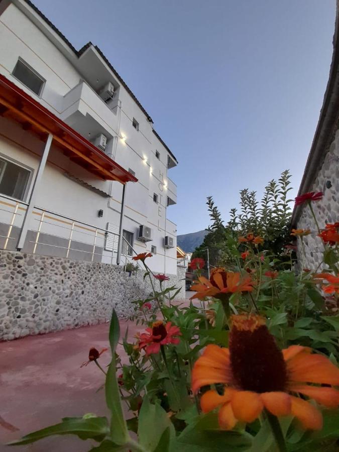 Hotel Apostoli Përmet Exterior foto